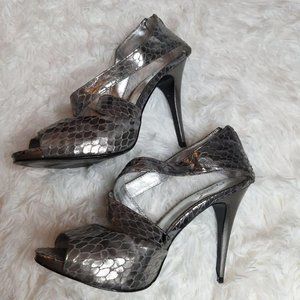 Carlos by Carlos Santana Calico Silver Heels 7.5